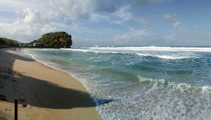 Liburan ke Pantai Sepanjang, Layaknya Menghabiskan Waktu di Pantai Kuta Bali
