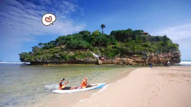 Keindahan Tak Ada Duanya, Nikmati Surfing dan Snorkeling di Pantai Drini