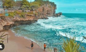 Pantai Nglambor, Keindahan Alam Gunungkidul yang Wajib Dikunjungi