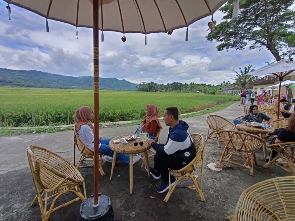 Geblek Menoreh View - Harga Tiket Masuk, Lokasi, Rute