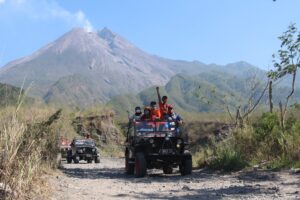 Paket Wisata Jeep Merapi Jogja3