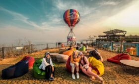 Paket Liburan Ke Jogja Untuk 4 Orang--